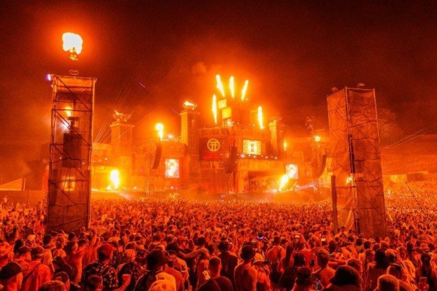 BOOMTOWN-PIC.jpg
